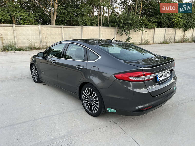 Седан Ford Fusion 2016 в Одесі