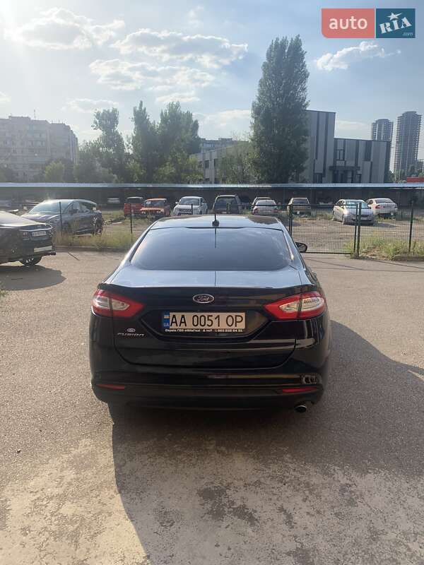 Седан Ford Fusion 2016 в Киеве фото 5 Седан Ford Fusion 2016 в Киеве