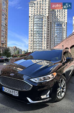 Седан Ford Fusion 2020 в 