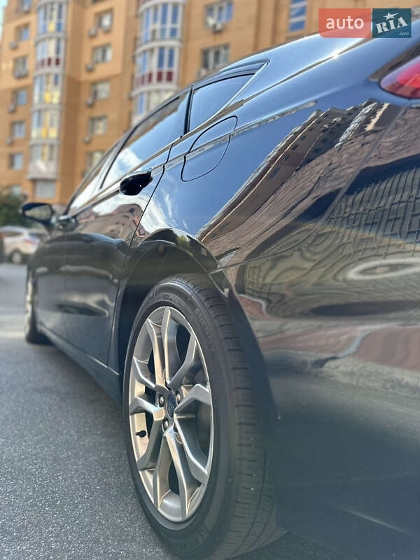 Седан Ford Fusion 2020 в Киеве фото 6 Седан Ford Fusion 2020 в Киеве