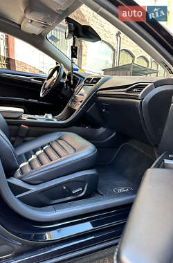 Седан Ford Fusion 2020 в 