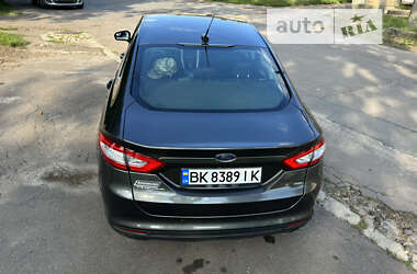 Седан Ford Fusion 2014 в 
