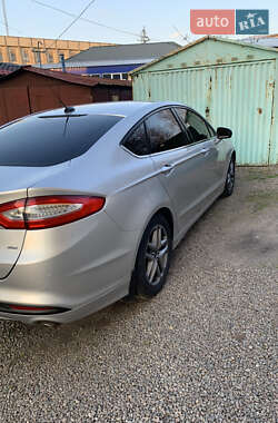 Седан Ford Fusion 2015 в Києві