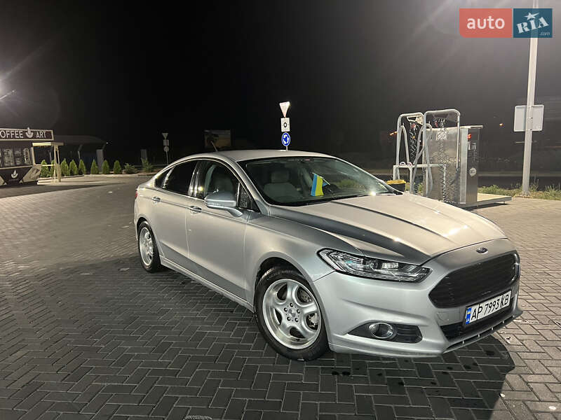 Седан Ford Fusion 2012 в Черкасах