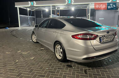 Седан Ford Fusion 2012 в 
