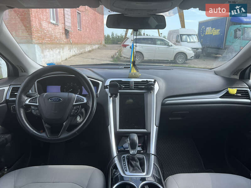 Седан Ford Fusion 2012 в Черкасах