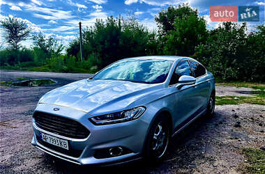 Седан Ford Fusion 2012 в 