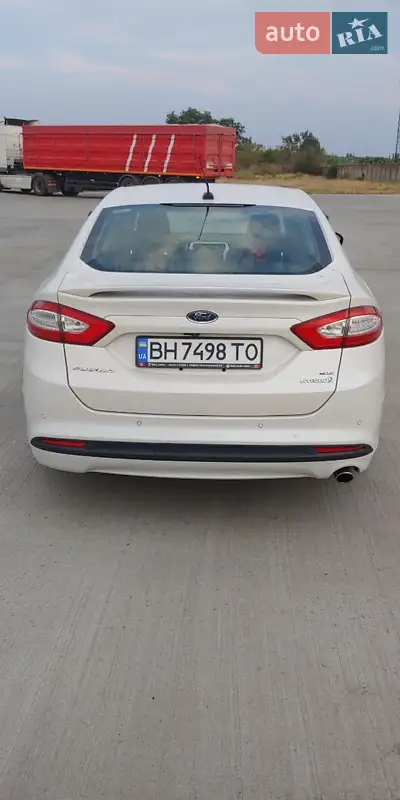 Седан Ford Fusion 2012 в 