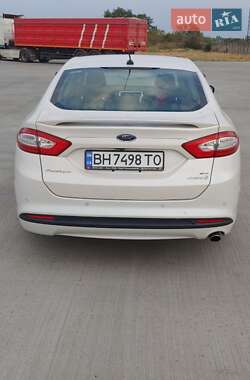 Седан Ford Fusion 2012 в 