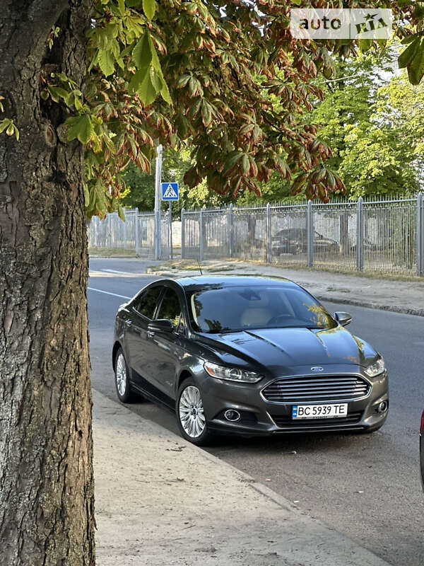 Седан Ford Fusion 2016 в Харкові