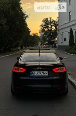 Седан Ford Fusion 2012 в 