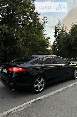 Седан Ford Fusion 2012 в 