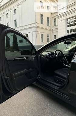 Седан Ford Fusion 2012 в 