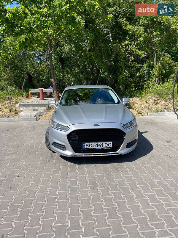 Седан Ford Fusion 2014 в Львове