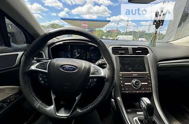 Седан Ford Fusion 2015 в Львове