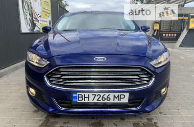 Седан Ford Fusion 2012 в Измаиле