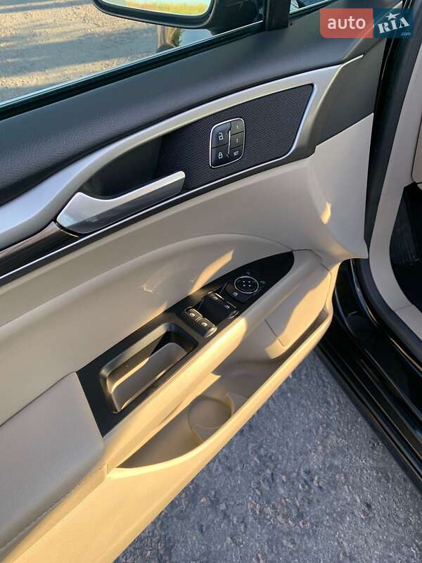 Седан Ford Fusion 2017 в Києві фото 10 Седан Ford Fusion 2017 в Києві
