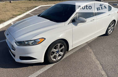 Седан Ford Fusion 2014 в Житомирі