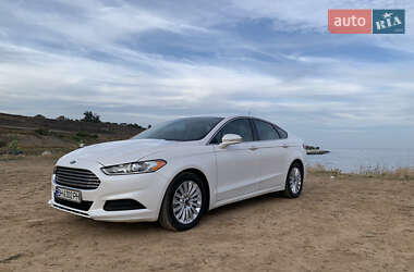 Седан Ford Fusion 2013 в 