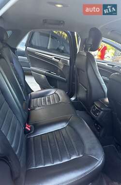 Седан Ford Fusion 2013 в Львове