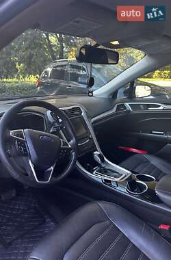 Седан Ford Fusion 2013 в Львове