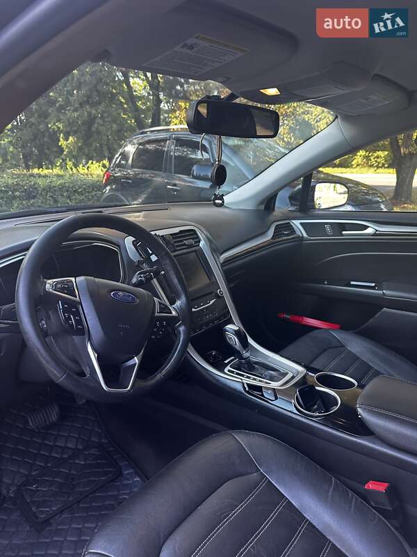 Седан Ford Fusion 2013 в Львове