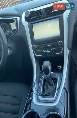 Седан Ford Fusion 2015 в Києві
