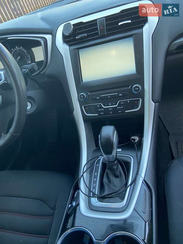 Седан Ford Fusion 2015 в Києві