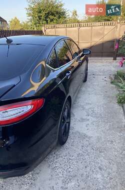 Седан Ford Fusion 2015 в Києві