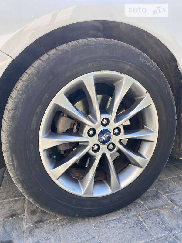 Седан Ford Fusion 2016 в Здолбунове