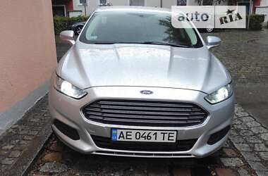 Седан Ford Fusion 2015 в Києві