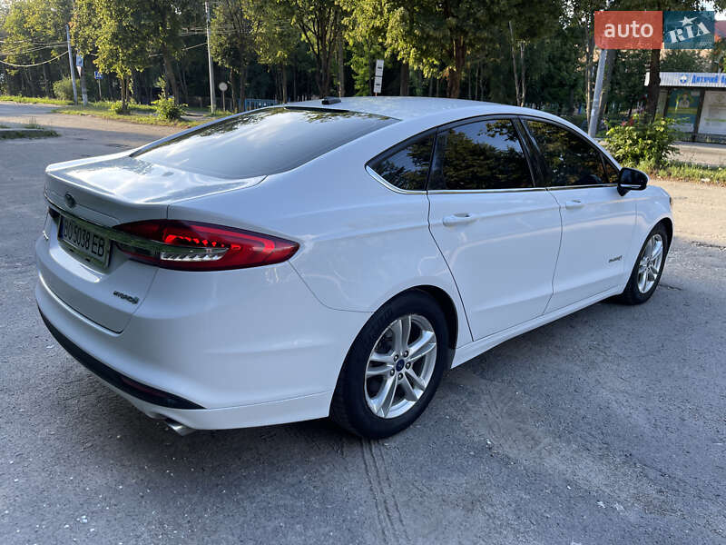 Седан Ford Fusion 2018 в Тернополі