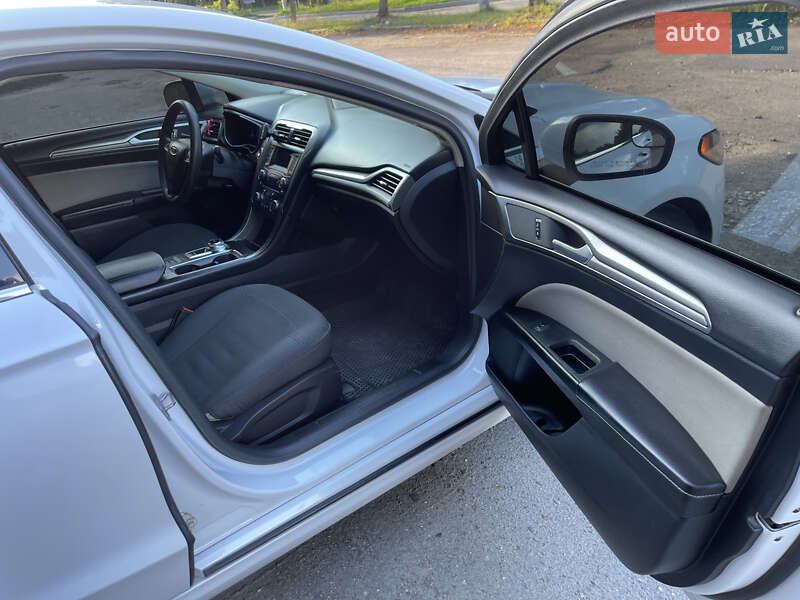 Седан Ford Fusion 2018 в Тернополі