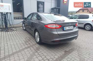 Седан Ford Fusion 2013 в Львове