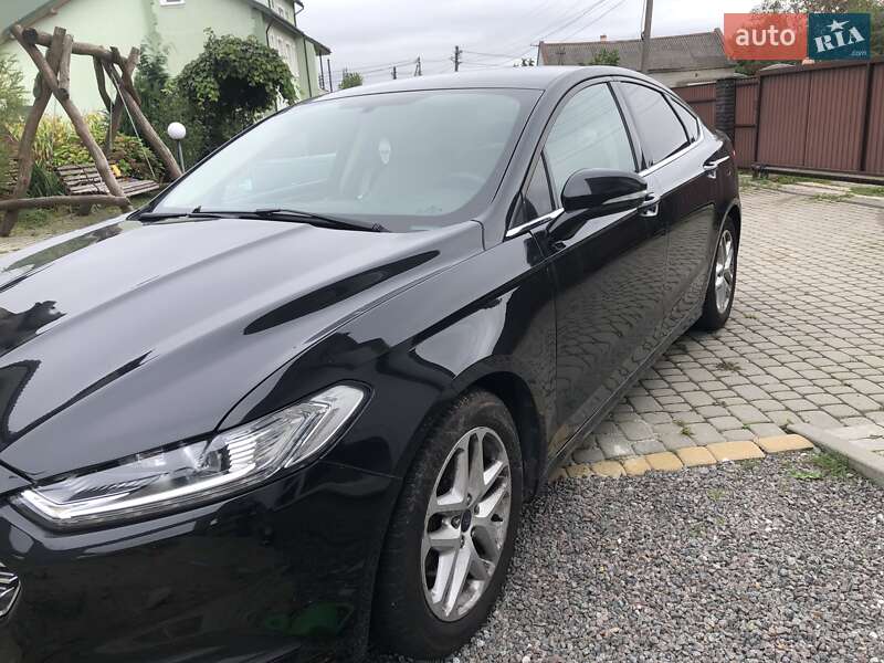Седан Ford Fusion 2014 в Львове