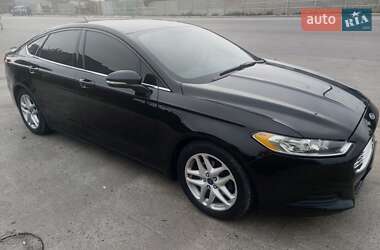 Седан Ford Fusion 2015 в 