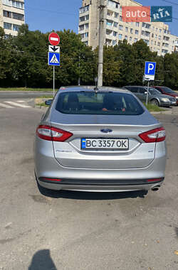 Седан Ford Fusion 2014 в Львове