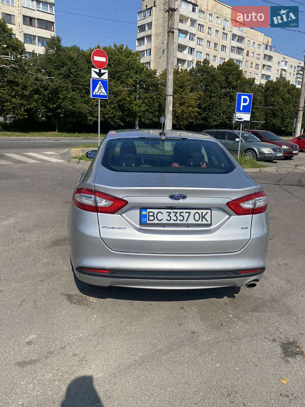 Седан Ford Fusion 2014 в Львові