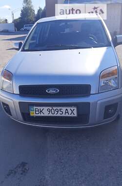 Хэтчбек Ford Fusion 2010 в Ровно