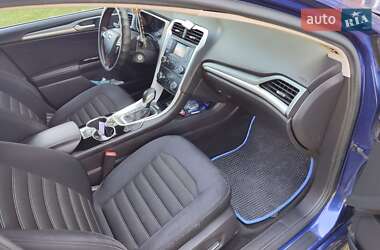 Седан Ford Fusion 2014 в 