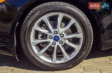 Седан Ford Fusion 2017 в Одесі
