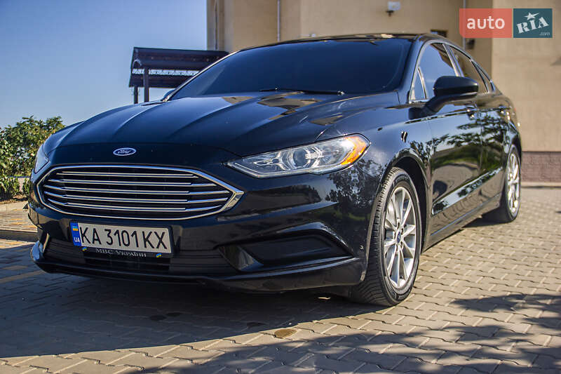 Седан Ford Fusion 2017 в 