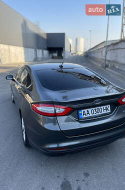 Седан Ford Fusion 2014 в Киеве
