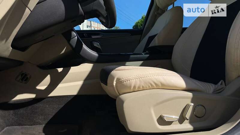 Седан Ford Fusion 2015 в Львове
