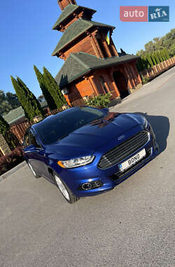 Седан Ford Fusion 2013 в 