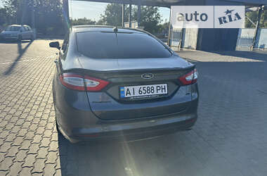 Седан Ford Fusion 2015 в Ружине