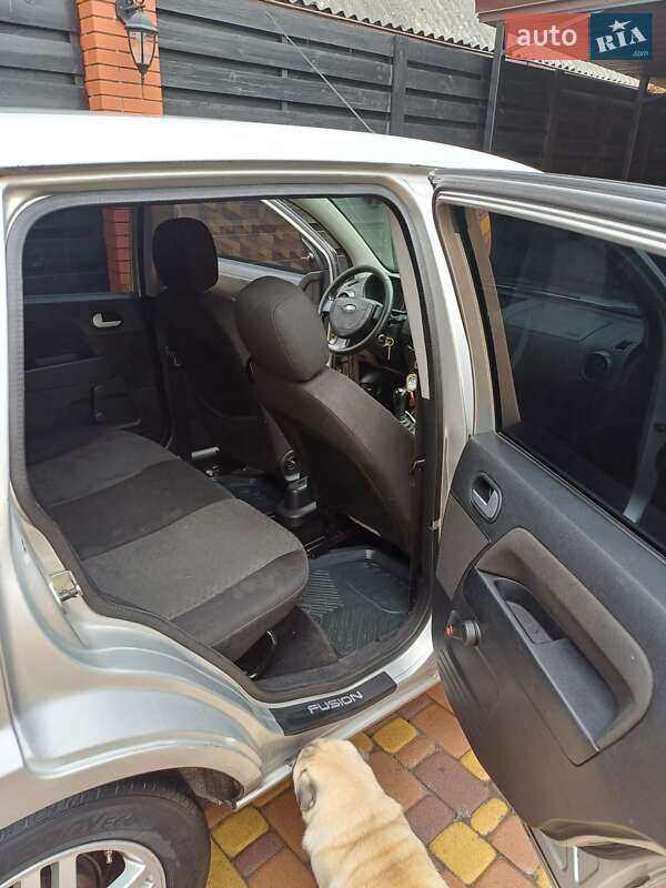 Хэтчбек Ford Fusion 2004 в Гостомеле
