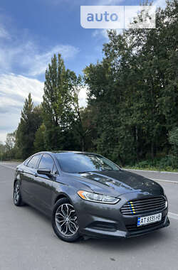 Седан Ford Fusion 2014 в Бурштині