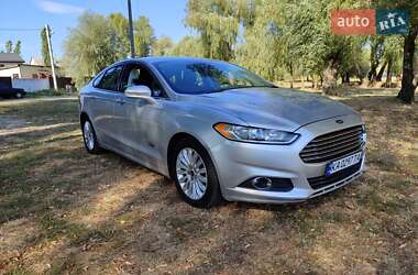 Седан Ford Fusion 2015 в 