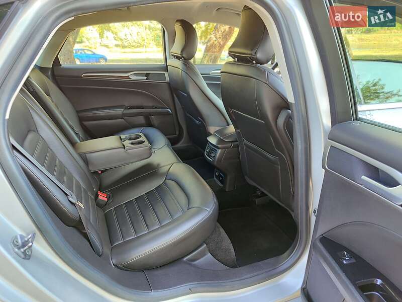 Седан Ford Fusion 2015 в Києві фото 10 Седан Ford Fusion 2015 в Києві